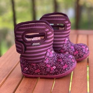 Infant Baby Bogs Size 4
